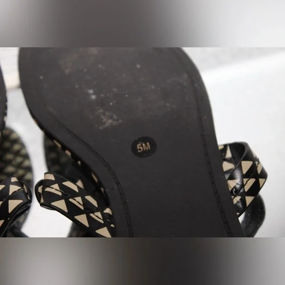 Tory Burch Miller Flip Flop Sandals Triangle Geo Print Women’s Size 5 - Picture 4 of 4